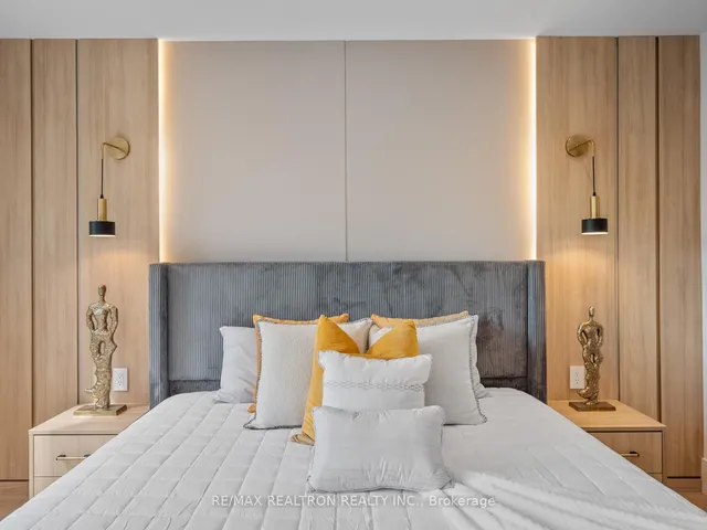 Additional image 32 of 60 ST HUBERT Ave