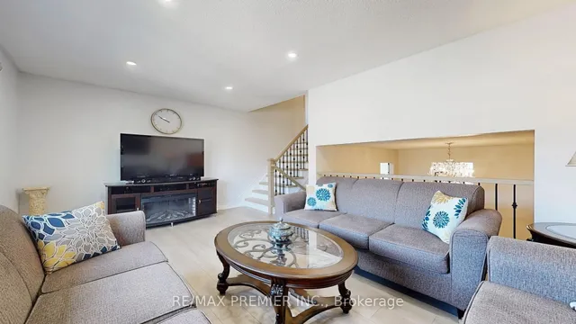 Additional image 8 of 16 Magdalena Crt