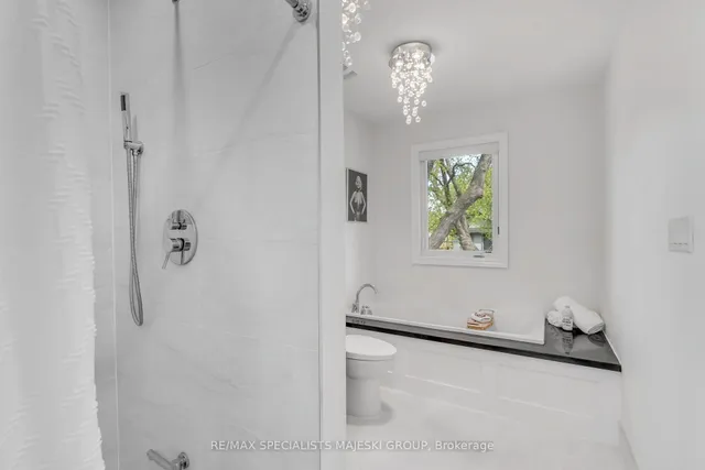 Additional image 25 of 87 Lake Cres