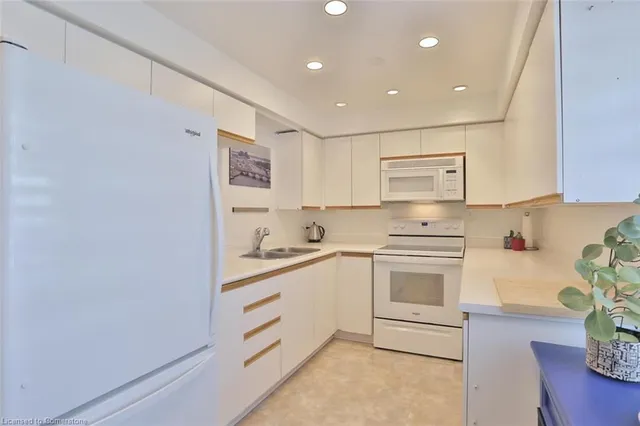 Additional image 18 of 1085 Queens Blvd Unit 13