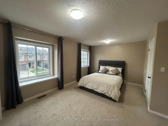 Additional image 16 of 972 Zeller Cres