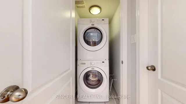 Additional image 15 of 973 The Queensway