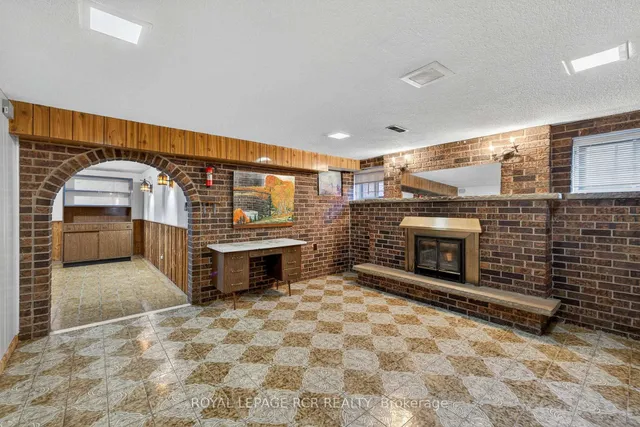 Additional image 32 of 8 Cross St