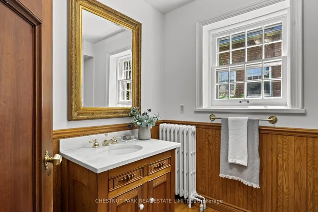 Additional image 32 of 49 Roxborough St