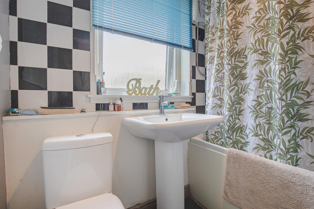 Additional image 3 of Carirnvale Crescent, Aberdeen