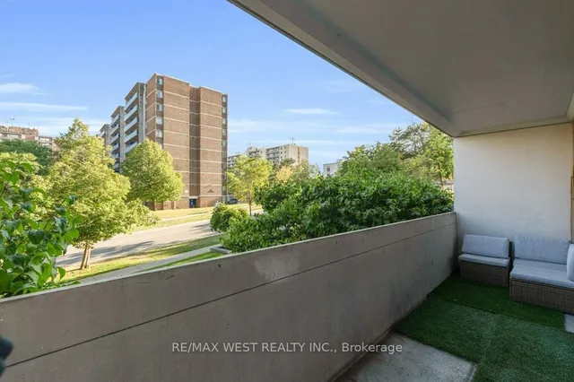 Additional image 24 of 2 Glamorgan Ave Unit 203