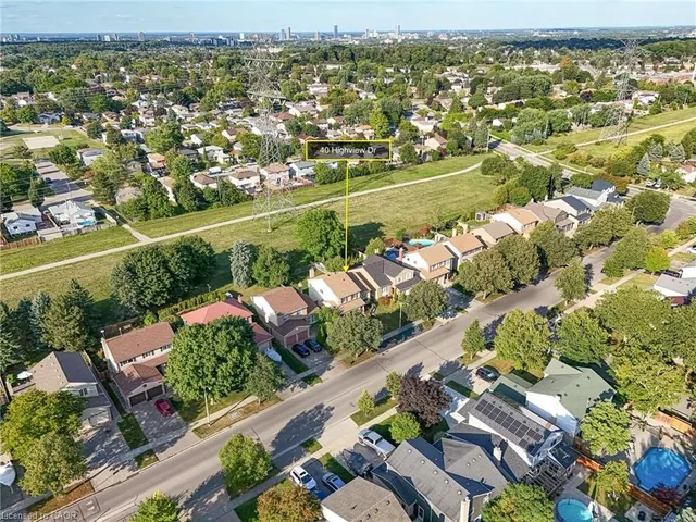 Additional image 38 of 40 Highview Dr