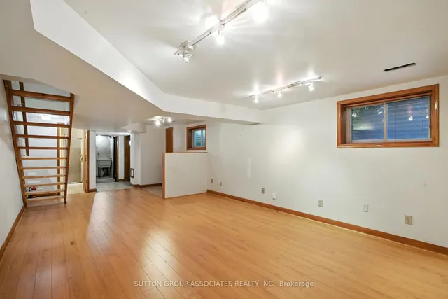 Additional image 39 of 250 Robert St