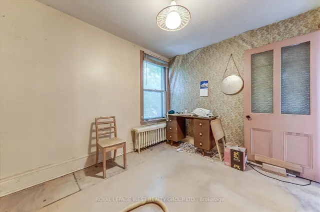 Additional image 20 of 24 Augusta Ave