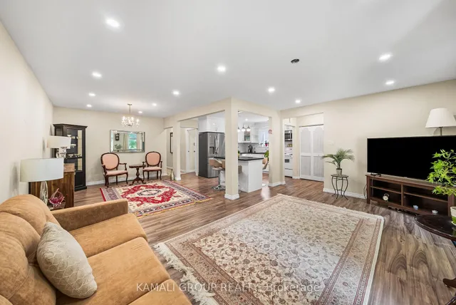 Additional image 3 of 16 Elise Terr