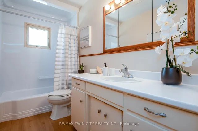 Additional image 32 of 148 Siebert Ave