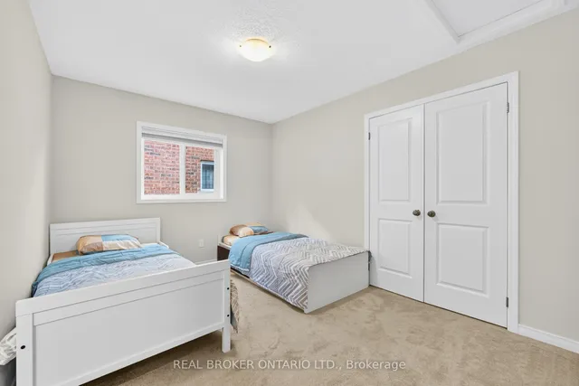 Additional image 22 of 326 Moorlands Cres