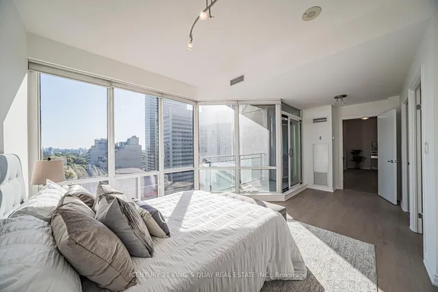 Additional image 19 of 300 Bloor St Unit 2004