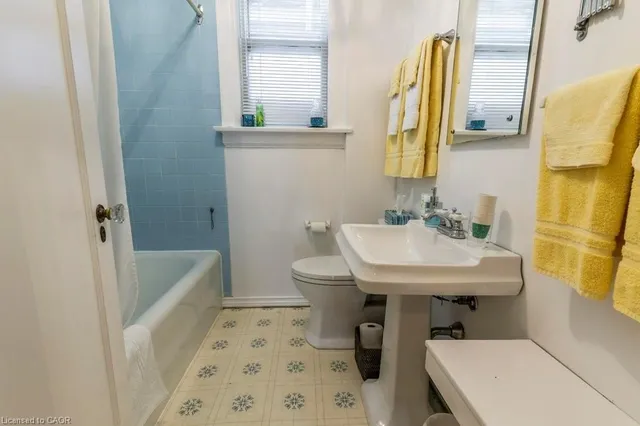 Additional image 26 of 97 Union Blvd