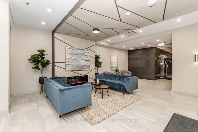 Additional image 10 of 60 Charles St Unit 2504