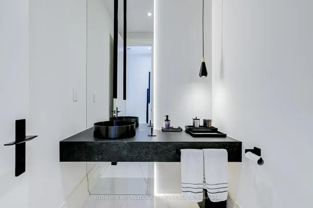 Additional image 7 of 11 Sherin Crt