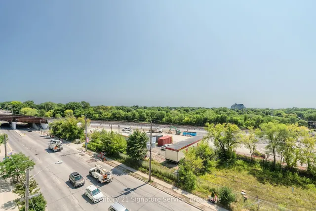 Additional image 30 of 3520 Danforth Ave Unit 609