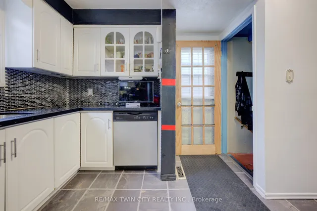 Additional image 5 of 82 Timberlane Cres