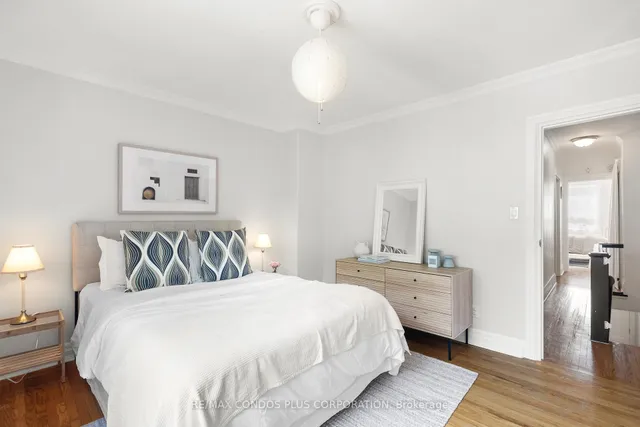 Additional image 17 of 54 Robbins Ave