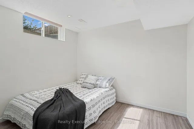 Additional image 34 of 74 Joshua St