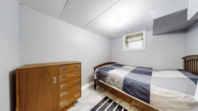 Additional image 18 of 26 Holmbush Cres