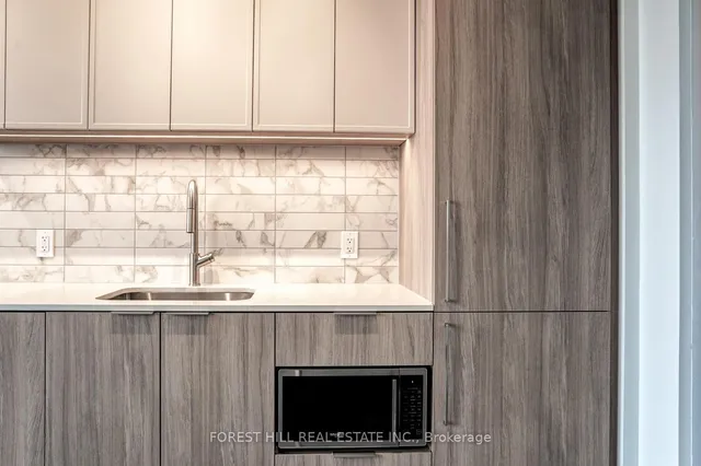 Additional image 11 of 2020 Bathurst St Unit 1615