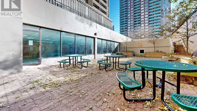 Additional image 22 of 40 Homewood Ave Unit 810