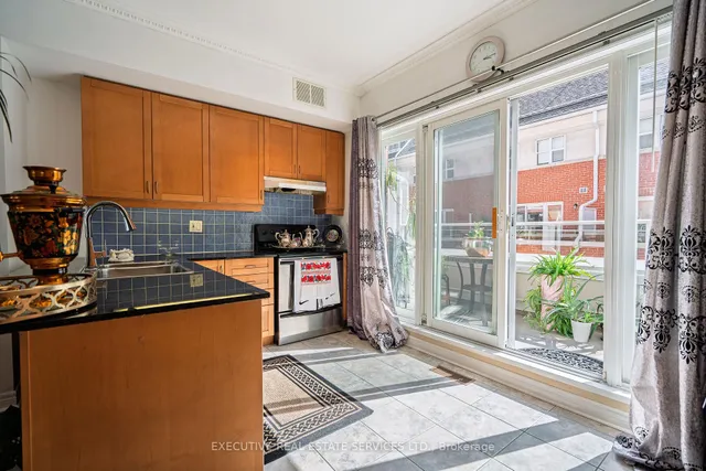 Additional image 25 of 24 Michael Power Pl