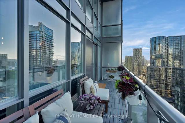 Additional image 26 of 15 Fort York Blvd Unit 3205