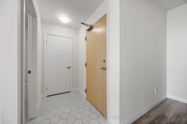 Additional image 9 of 60 Charles St Unit 2407