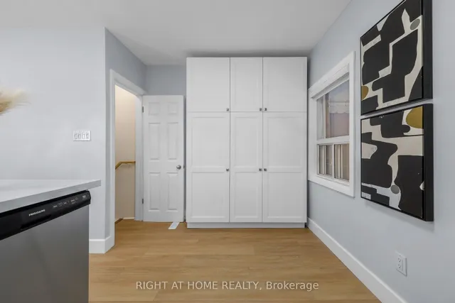 Additional image 11 of 977 Broadview Ave