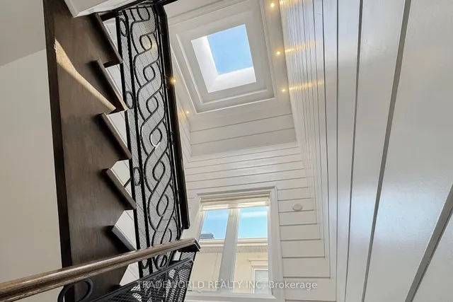 Additional image 19 of 122 Parkview Ave