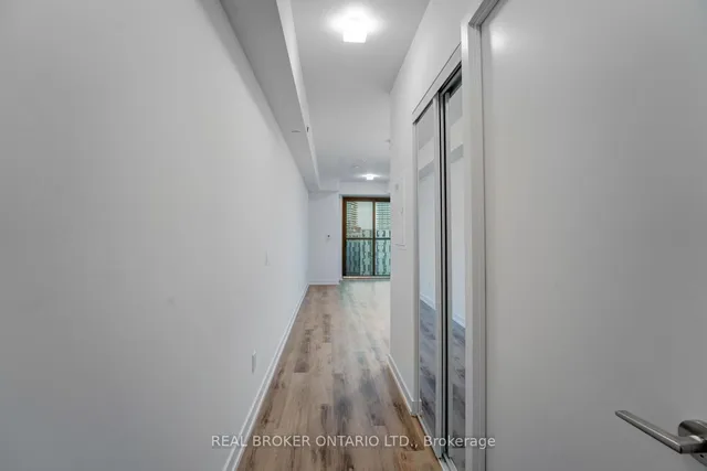 Additional image 23 of 28 Eastern Ave Unit LPH16