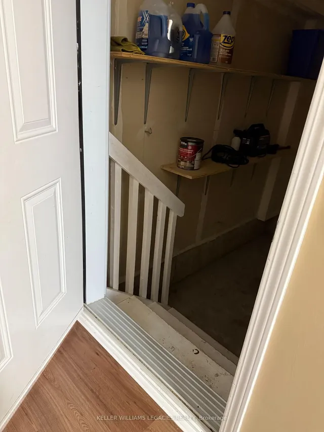 Additional image 15 of 933 Zeller Cres