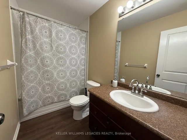 Additional image 7 of 933 Zeller Cres