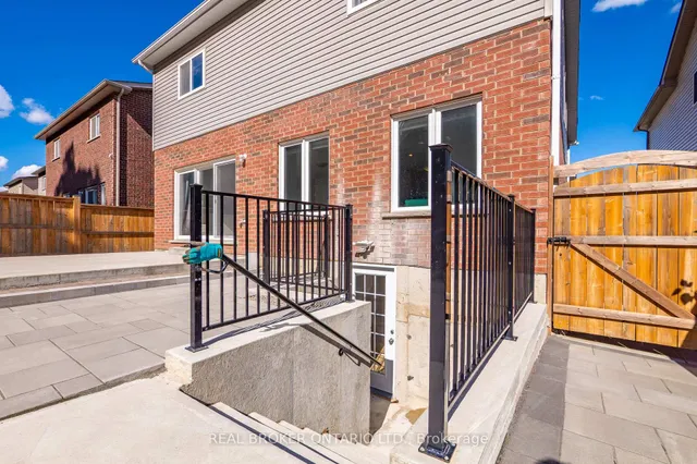 Additional image 47 of 326 Moorlands Cres