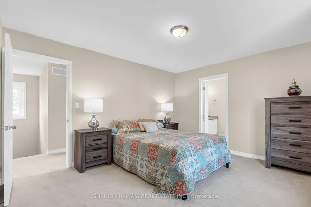 Additional image 16 of 38 Woodbine Ave