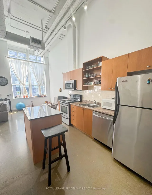 Additional image 5 of 410 King St Unit 418