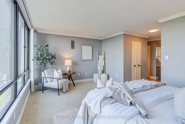 Additional image 29 of 65 Skymark Dr Unit 707