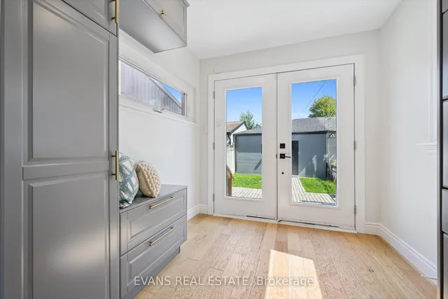 Additional image 10 of 25 Uxbridge Ave