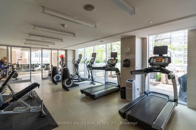 Additional image 42 of 127 Pears Ave