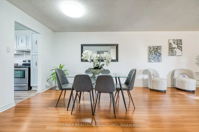 Additional image 18 of 91 L'Amoreaux Dr Unit 79