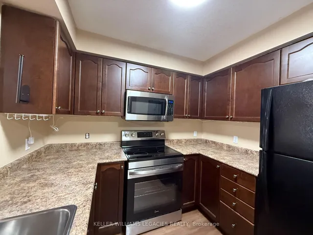 Additional image 2 of 933 Zeller Cres