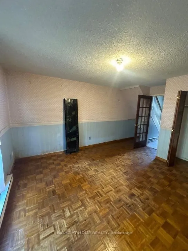 Additional image 4 of 1209 Queen St Unit 5