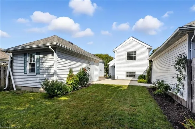 Additional image 37 of 53 Wake Robin Dr