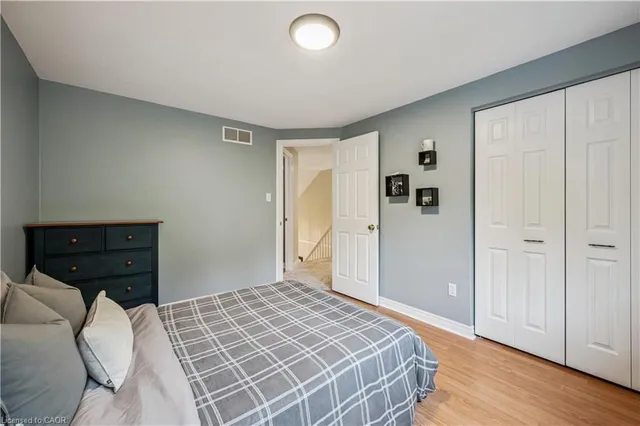 Additional image 7 of 533 Rush Meadow Cres