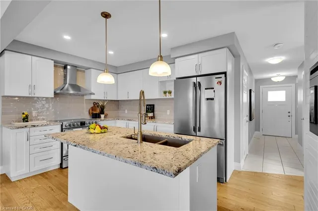 Additional image 11 of 121 Hollybrook Trail