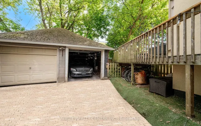 Additional image 43 of 179 Glengarry Ave