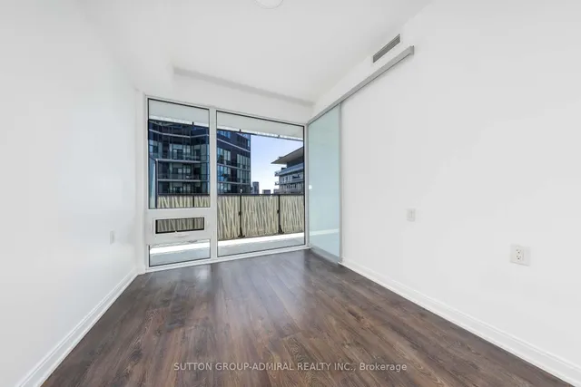 Additional image 19 of 42 Charles St Unit 4403