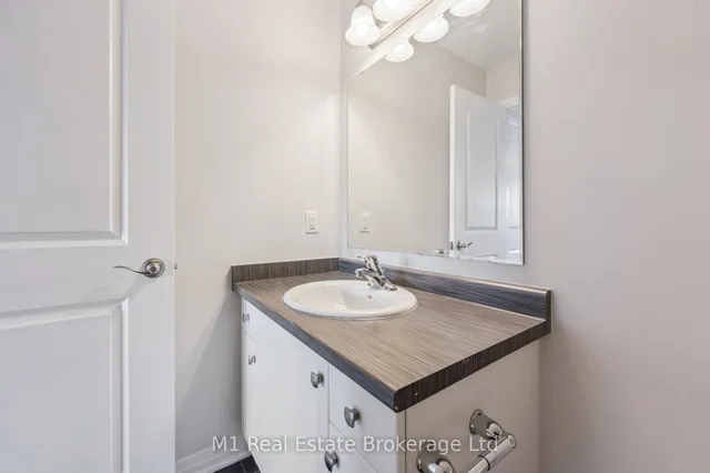 Additional image 33 of 13 Meadowridge St